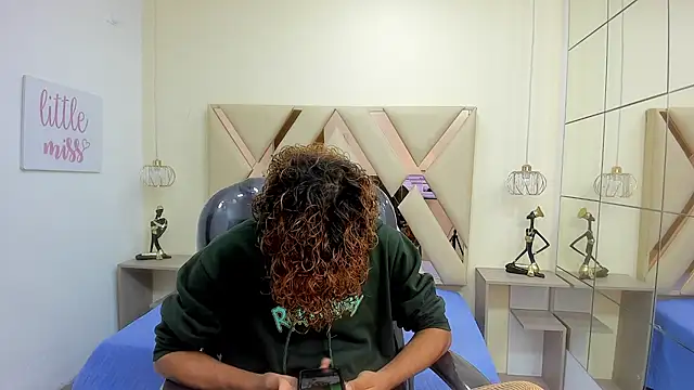 Snapshot of Anyelo_Twink chatting on February 26, 1:54 pm Anyelo Twink online show from February 26, 1:54 pm