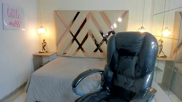 Snapshot of Anyelo_Twink chatting on March 17, 9:29 pm Anyelo Twink online show from March 17, 9:29 pm