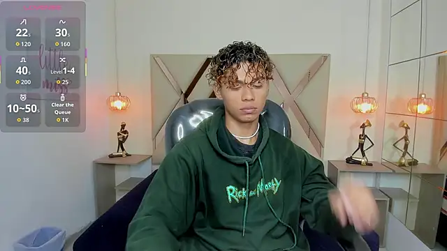 Snapshot of Anyelo_Twink chatting on April 5, 10:07 pm Anyelo Twink online show from April 5, 10:07 pm