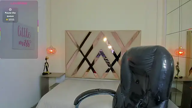 Snapshot of Anyelo_Twink chatting on April 23, 4:24 am Anyelo Twink online show from April 23, 4:24 am