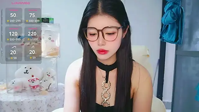 -XiaoYu-777 online show from March 5, 8:32 am