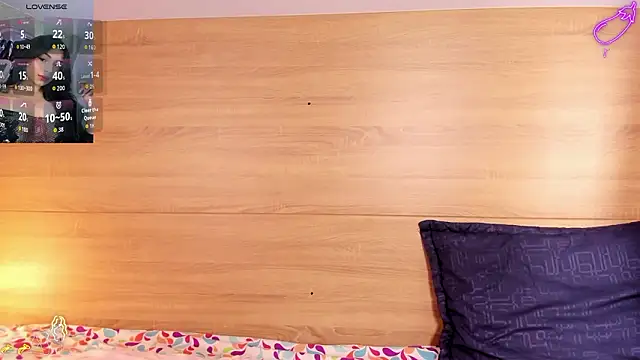 lilith petit  online show from February 4, 1:17 pm