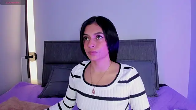 Snapshot of lilith_petit_ chatting on May 29, 12:58 pm lilith petit online show from May 29, 12:58 pm