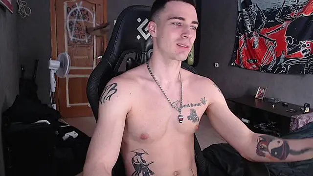 Snapshot of Jack_loveeee chatting on July 3, 9:27 am Jack loveeee online show from July 3, 9:27 am