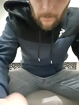 80julien online show from February 7, 3:32 am