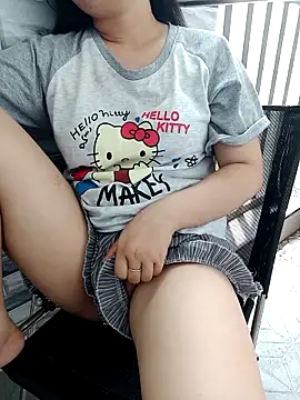 Snapshot of EnzxMoon02 chatting on March 5, 5:03 am EnzxMoon02 online show from March 5, 5:03 am