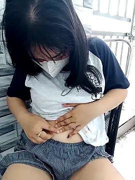 Snapshot of EnzxMoon02 chatting on March 29, 4:45 am EnzxMoon02 online show from March 29, 4:45 am