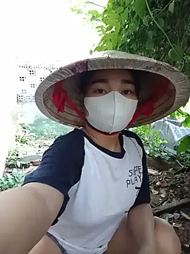 EnzxMoon02 online show from May 24, 9:36 am