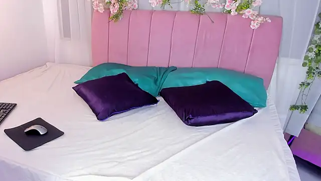 nicky bonny18 online show from February 12, 12:11 pm