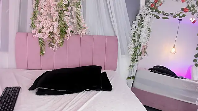 nicky bonny18 online show from February 25, 12:20 am