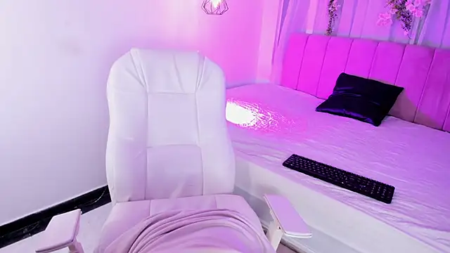 nicky bonny18 online show from March 4, 12:44 pm