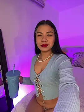Little Lexyy online show from June 5, 5:25 am