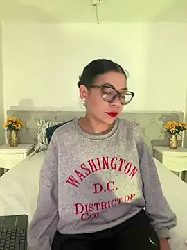 Little Lexyy online show from June 10, 5:07 am