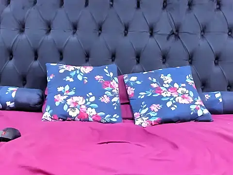 BustyBoobs67 online show from June 14, 2:24 am