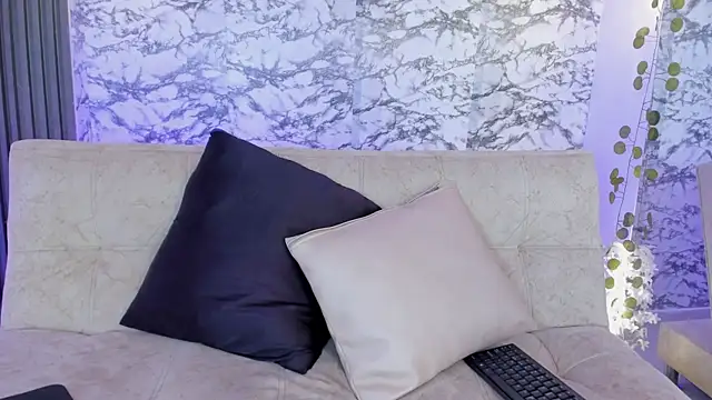 Snapshot of soffi_joness23 chatting on March 13, 7:09 pm soffi joness23 online show from March 13, 7:09 pm