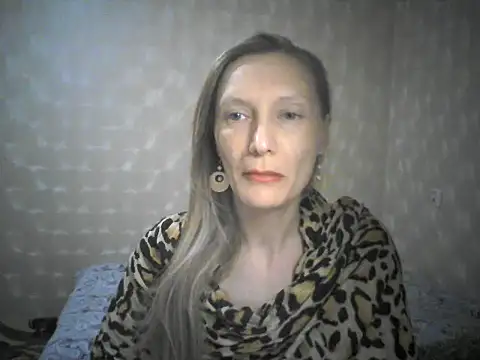 Averinona online show from March 26, 4:45 pm