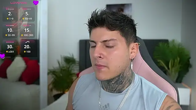 Snapshot of goldenatlasX chatting on February 13, 7:21 pm goldenatlasX online show from February 13, 7:21 pm