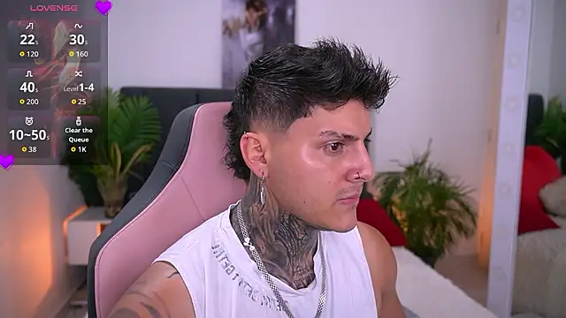 Snapshot of goldenatlasX chatting on February 18, 6:04 pm goldenatlasX online show from February 18, 6:04 pm