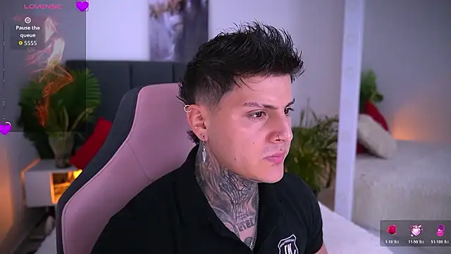 Snapshot of goldenatlasX chatting on February 23, 6:05 pm goldenatlasX online show from February 23, 6:05 pm