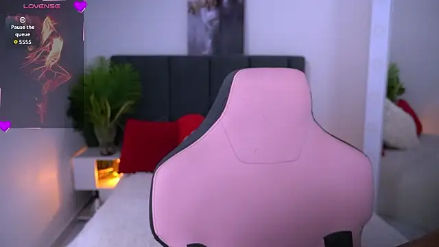 Snapshot of goldenatlasX chatting on March 2, 11:11 pm goldenatlasX online show from March 2, 11:11 pm