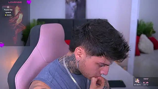 Snapshot of goldenatlasX chatting on March 3, 9:53 pm goldenatlasX online show from March 3, 9:53 pm