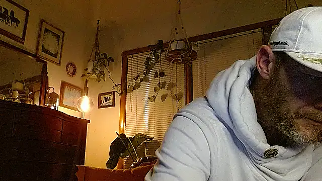 Snapshot of marcus_graves_13 chatting on January 14, 1:44 am marcus graves 13 online show from January 14, 1:44 am