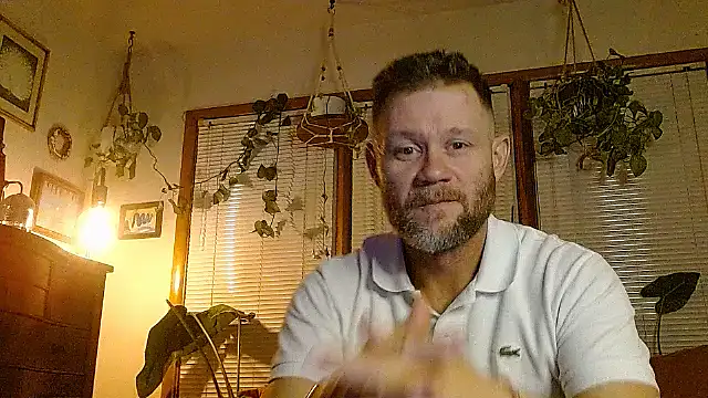 Snapshot of marcus_graves_13 chatting on January 18, 2:26 am marcus graves 13 online show from January 18, 2:26 am