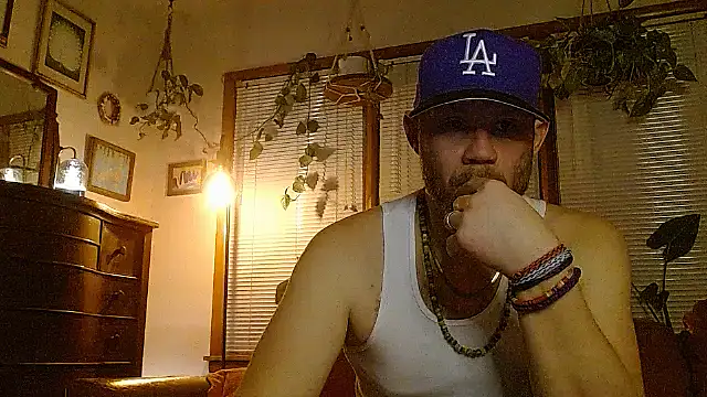 Snapshot of marcus_graves_13 chatting on February 4, 2:50 am marcus graves 13 online show from February 4, 2:50 am