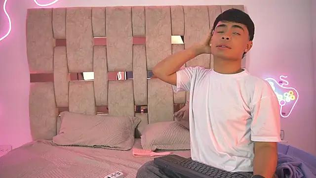 LiamJaxon online show from February 6, 3:55 am