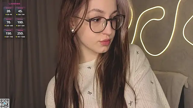 NicolaHulse online show from February 11, 4:17 am