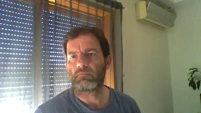 Snapshot of _grj1 chatting on April 1, 1:41 pm grj1 online show from April 1, 1:41 pm