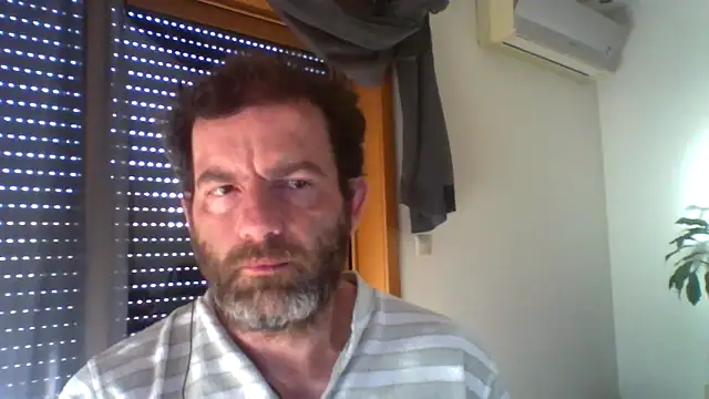 Snapshot of _grj1 chatting on April 11, 7:45 am grj1 online show from April 11, 7:45 am