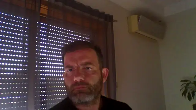Snapshot of _grj1 chatting on May 18, 6:03 pm grj1 online show from May 18, 6:03 pm