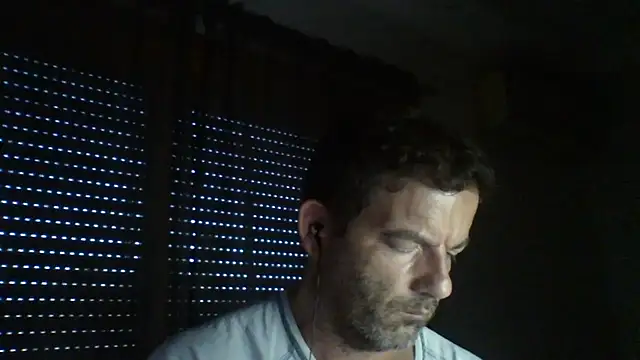 Snapshot of _grj1 chatting on June 21, 5:21 am grj1 online show from June 21, 5:21 am