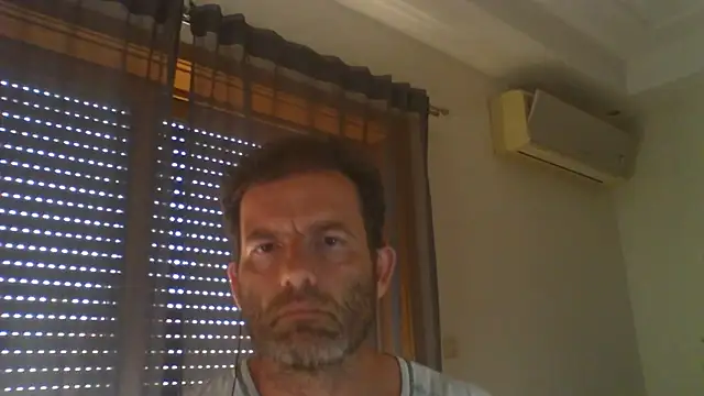 Snapshot of _grj1 chatting on June 25, 4:22 pm grj1 online show from June 25, 4:22 pm