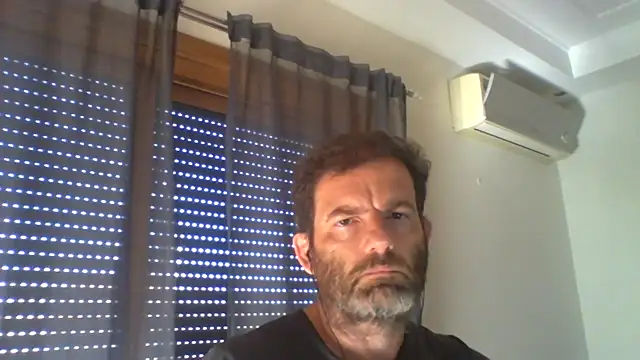 Snapshot of _grj1 chatting on July 9, 8:18 am grj1 online show from July 9, 8:18 am