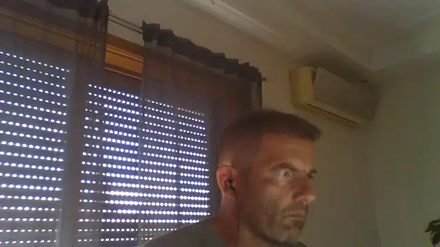 Snapshot of _grj1 chatting on August 2, 3:21 pm grj1 online show from August 2, 3:21 pm