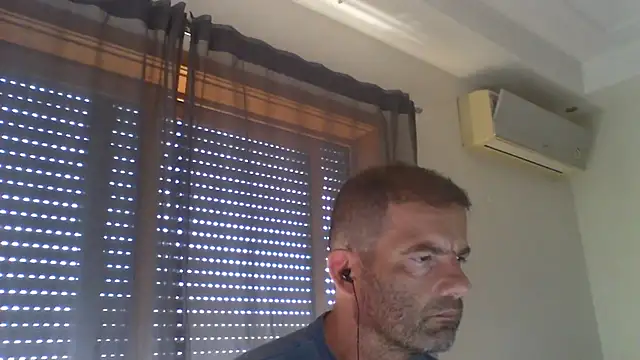 Snapshot of _grj1 chatting on August 3, 9:04 am grj1 online show from August 3, 9:04 am