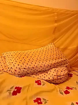 Snapshot of Uzieham22 chatting on March 10, 4:23 pm Uzieham22 online show from March 10, 4:23 pm