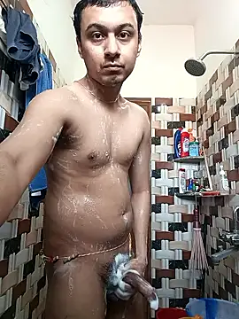 Snapshot of Uzieham22 chatting on March 19, 3:43 am Uzieham22 online show from March 19, 3:43 am