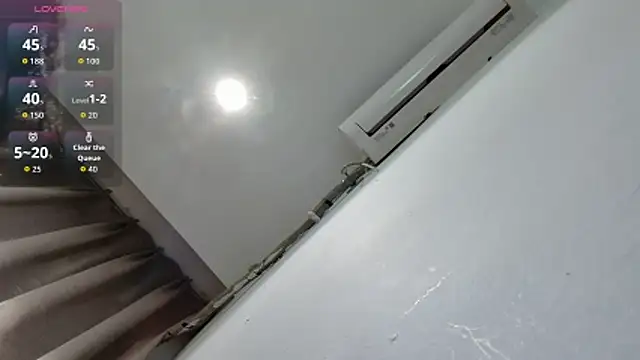 Snapshot of Mia-zhan chatting on February 5, 11:48 am Mia-zhan online show from February 5, 11:48 am