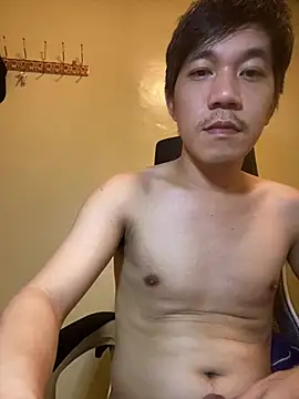 Snapshot of asian_guy67 chatting on May 24, 7:02 am asian guy67 online show from May 24, 7:02 am