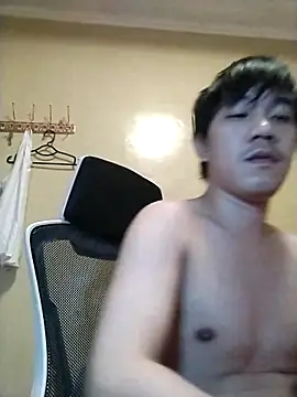 Snapshot of asian_guy67 chatting on May 27, 6:05 pm asian guy67 online show from May 27, 6:05 pm