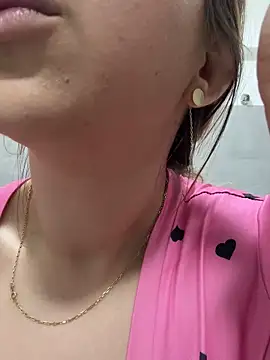 dalia0710 online show from February 7, 1:37 pm