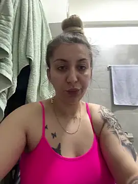 Snapshot of dalia0710 chatting on April 13, 2:55 pm dalia0710 online show from April 13, 2:55 pm