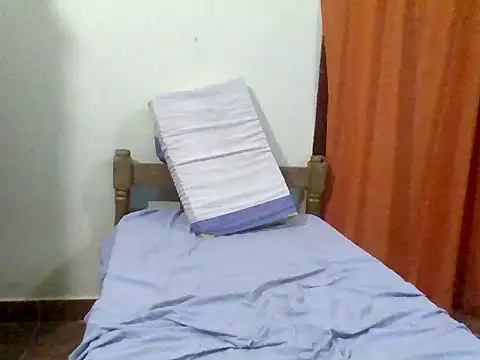 Snapshot of CalmDesire chatting on January 19, 1:42 am CalmDesire online show from January 19, 1:42 am