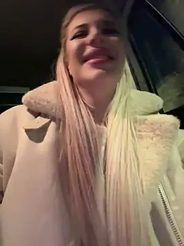 Snapshot of AlyssaFoxx_ chatting on March 15, 7:31 pm AlyssaFoxx online show from March 15, 7:31 pm