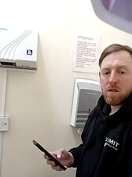 Hertsguy1984 online show from March 18, 1:47 pm