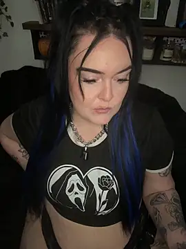 Snapshot of Miss_CurvesXXX chatting on April 21, 1:06 pm Miss CurvesXXX online show from April 21, 1:06 pm