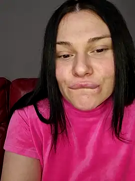 9Alice online show from February 4, 5:30 pm